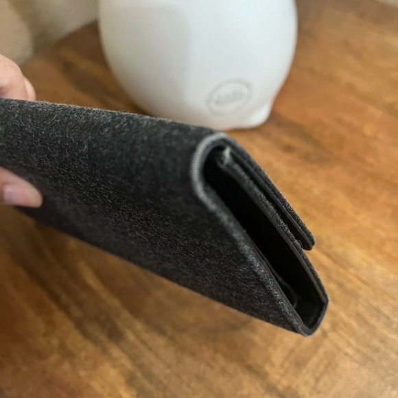 PRADA WOOL CONTINENTAL WALLET - Picture 3 of 12